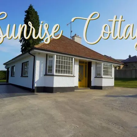 Sunrise Cottage On Shores Off Lough Gowna Scrabby Extérieur photo